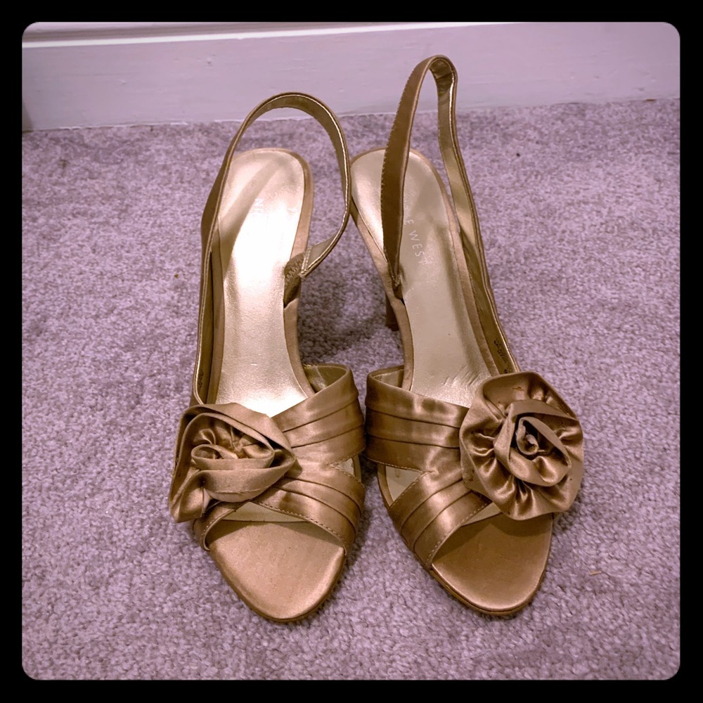 Woman shoes size 9 NEW
